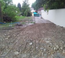 Chemin d'acc&egrave;s apr&egrave;s empierrage vu du haut