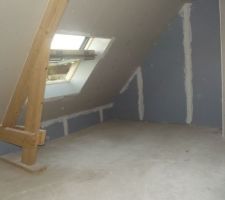 Chambre 18 m2 étage