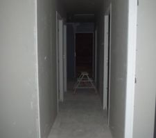 Couloir étage direction garage