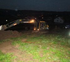 Ca commence ! Qui plus est, avec un terrassement de nuit.
