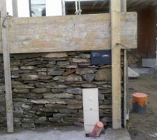 Restauration du mur en pierre