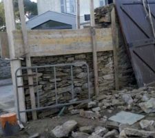 Restauration du mur en pierre