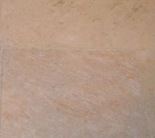 Diff&eacute;rence de couleur pour une m&ecirc;me r&eacute;f&eacute;rence mais 2 tailles de carreaux diff&eacute;rentes. Les motifs ne sont pas les m&ecirc;mes ni la couleur. Mod&egrave;le ARIZONA CALIZA