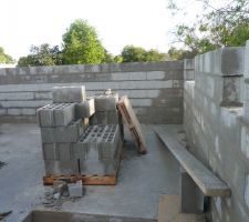 Photo de l'&eacute;l&eacute;vation des murs d'&eacute;tage n&deg;14