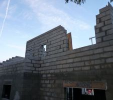 Photo de l'&eacute;l&eacute;vation des murs d'&eacute;tage n&deg;26