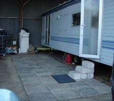 Installation du mobil home casi fini... manque le poêle!