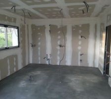 Chauffage au sol posé et chape coulée au rdc