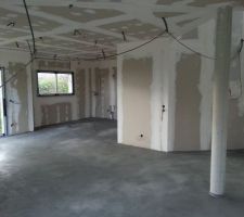 Chauffage au sol posé et chape coulée au rdc