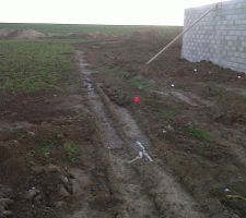 Ouverture du chantier: implantation de la maison