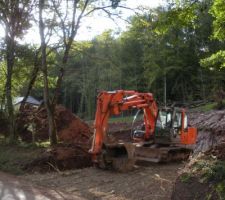 Nivellement de l'empierrement de l'accès chantier