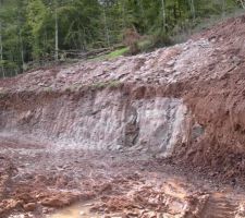 Travail de précision de la part du terrassier !