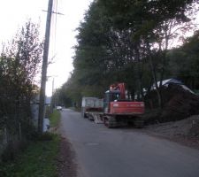 Repli de la pelleteuse après son travail terminé.