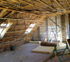 Chambre enfant et salle de bain en cours de cr&eacute;ation