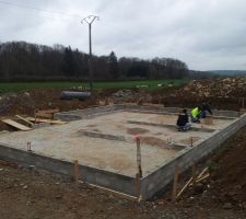 Vide sanitaire combl&eacute; et installation des &eacute;vacuations du garage