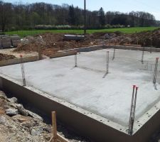 Dalle du sous sol coul&eacute;e