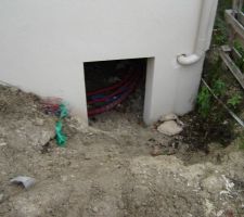 Pourquoi ravaler avant de percer pour r&eacute;cup&eacute;rer les eaux de pluie!!!
conducteur de travaux c'est un m&eacute;tier effectivement!