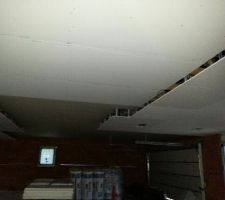 Les plafonds (2m50 et 2m70 selon les pi&egrave;ces de vie et chambre)