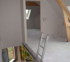 Vue de la cage d'esccalier, et de la mezzanine