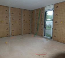 D&eacute;but isolution du contour de la maison : ici une chambre c&ocirc;t&eacute; enfant