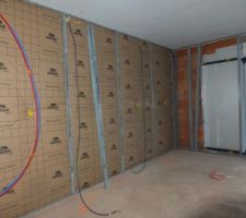 D&eacute;but isolution du contour de la maison : ici bureau