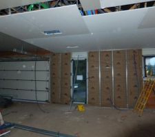 D&eacute;but isolution du contour de la maison