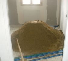 Pr&eacute;paration pour la chape avant carrelage.