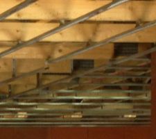 Zoom sur les rails (changement de sens dans la partie bureau)