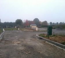 Une premi&egrave;re s&eacute;rie de 3 bo&icirc;tes aux lettres, dont une sera notre future bo&icirc;te aux lettres.