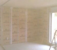 Isolant pos&eacute; et scotch&eacute;