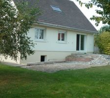 Démolition partielle de la terrasse pour fondations de l'extension