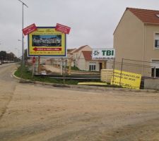 Enlèvement du bardage autour du chantier
