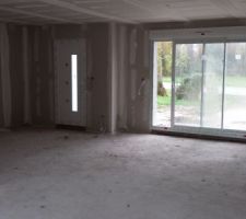 Bande de placo. Vue du salon.