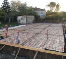 On rel&egrave;ve la dalle de quelques 8 cm (on est jamais trop haut n'est-ce pas?)