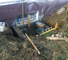 Début des travaux de la cour anglaise