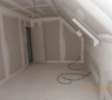 Notre future chambre (vue du fond)