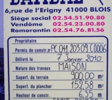 Panneau de permis de construire.