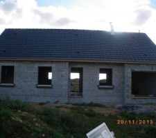Pose des appuis de fenetres et seuil de porte entrée ,facade avant