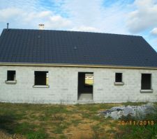 Pose des appuis de fenetres et seuil de porte fenetre ,facade arriere