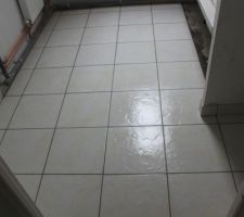 Carrelage salle de bain posé