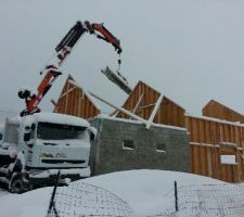 J'aime, (non j'adore) la neige mais si elle peux attendre encore 1 mois suis pas contre
;-)