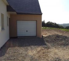 Empierrement allée (au rateau !)