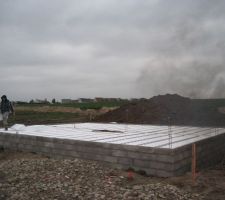 22/11/13-Avant coulage de la dalle du plancher RDC (polystyrènes et fumée)
