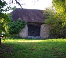 La grange présente sur le terrain