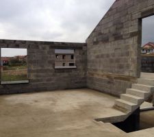 Étage côté arrière avec 1chambre et 1 Sbd