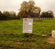 Pose  du permis de construire sur le terrain