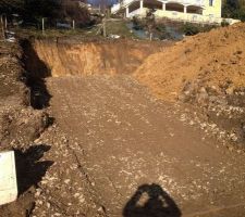 Dernier jour de terrassement et création des fouilles. Accès maison