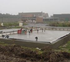 Et voici le rang de béton cellulaire.