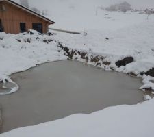 Premi&egrave;re neige sur le chantier