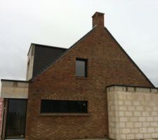 Pignon avec appui fenêtre