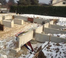 Beton fondation maison et terrasse.